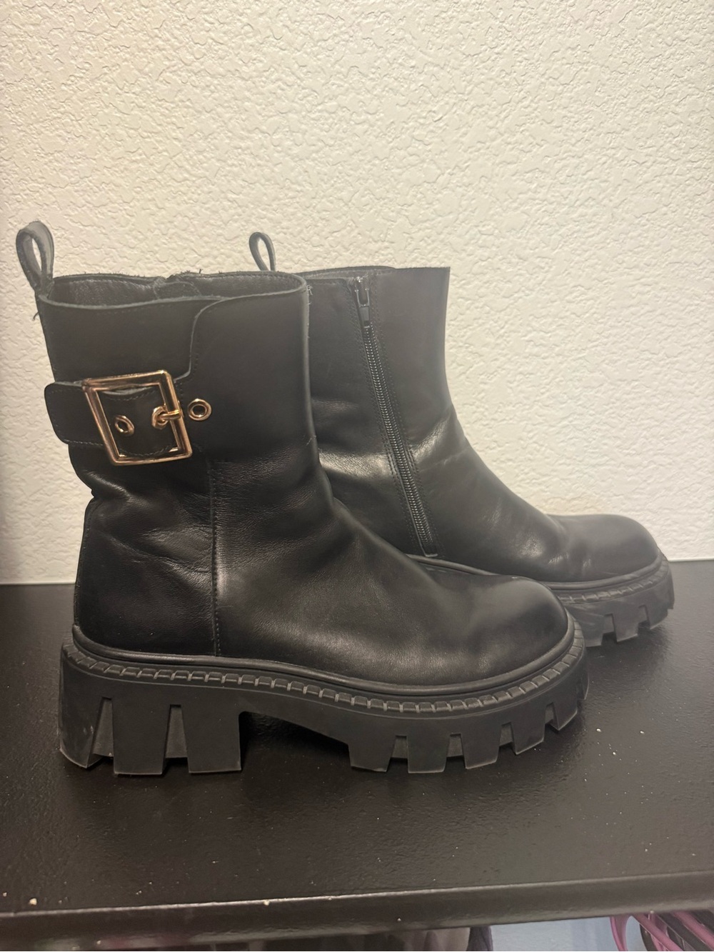 Steve Madden Sameera Black Leather Lug Boots – Size 7